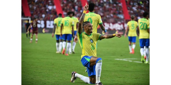 Entinen Samba-armeija oli loistava, ja nykyiset brasilialaiset teini-ikäiset kantavat tulevaisuuden